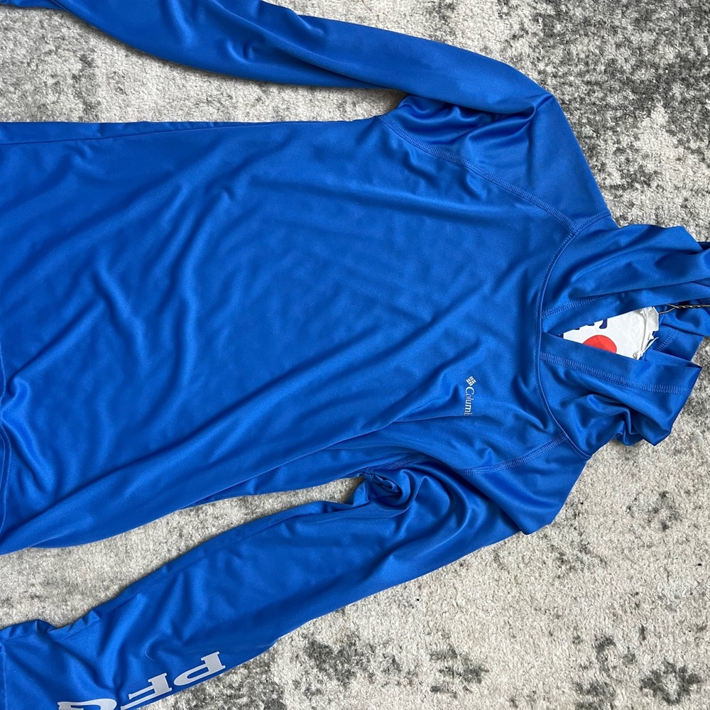 Blue Columbia Overhead sweatshirt